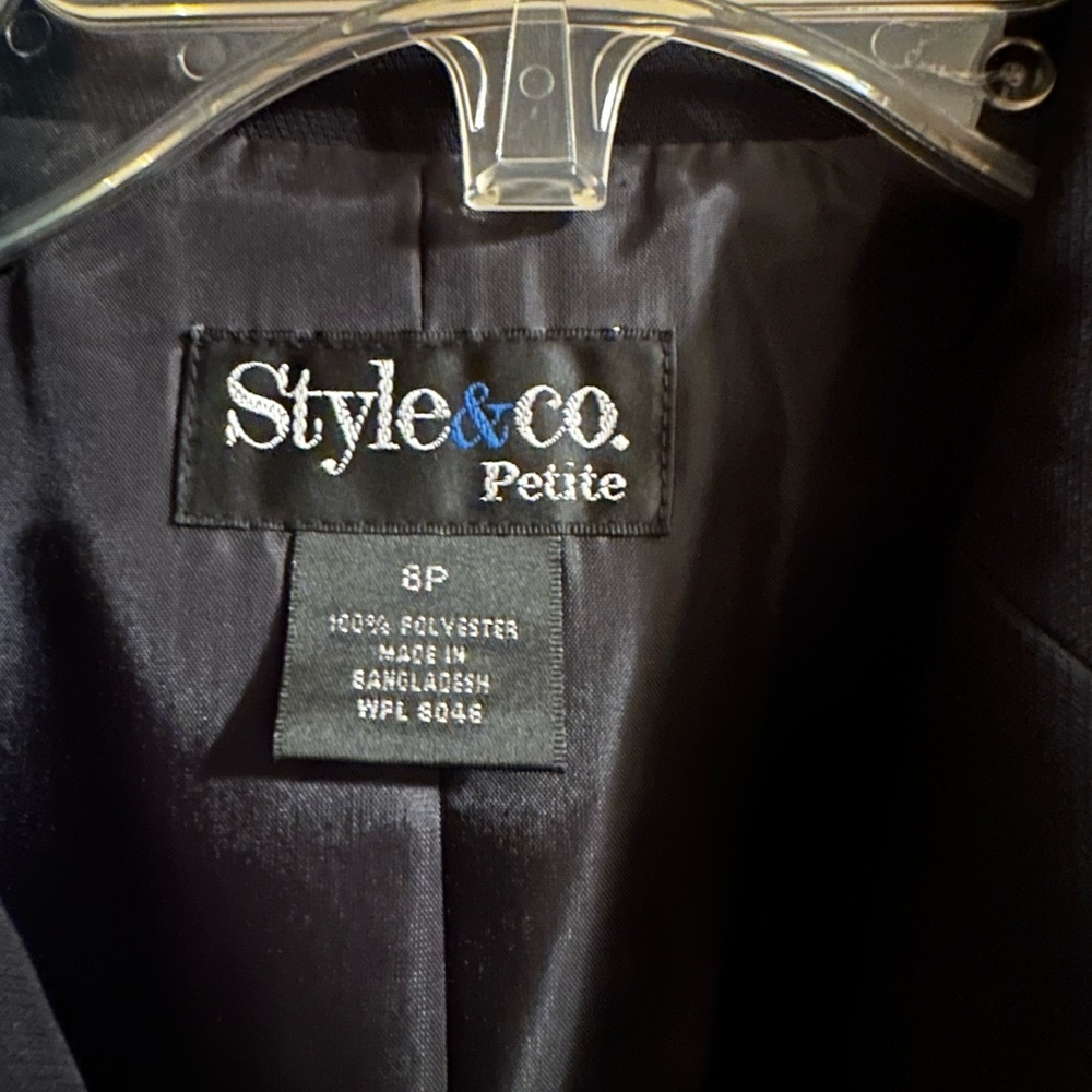 Black blazer s button size 8 petite